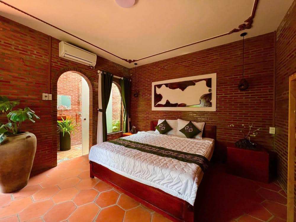 JADE HOUSE HOMESTAY