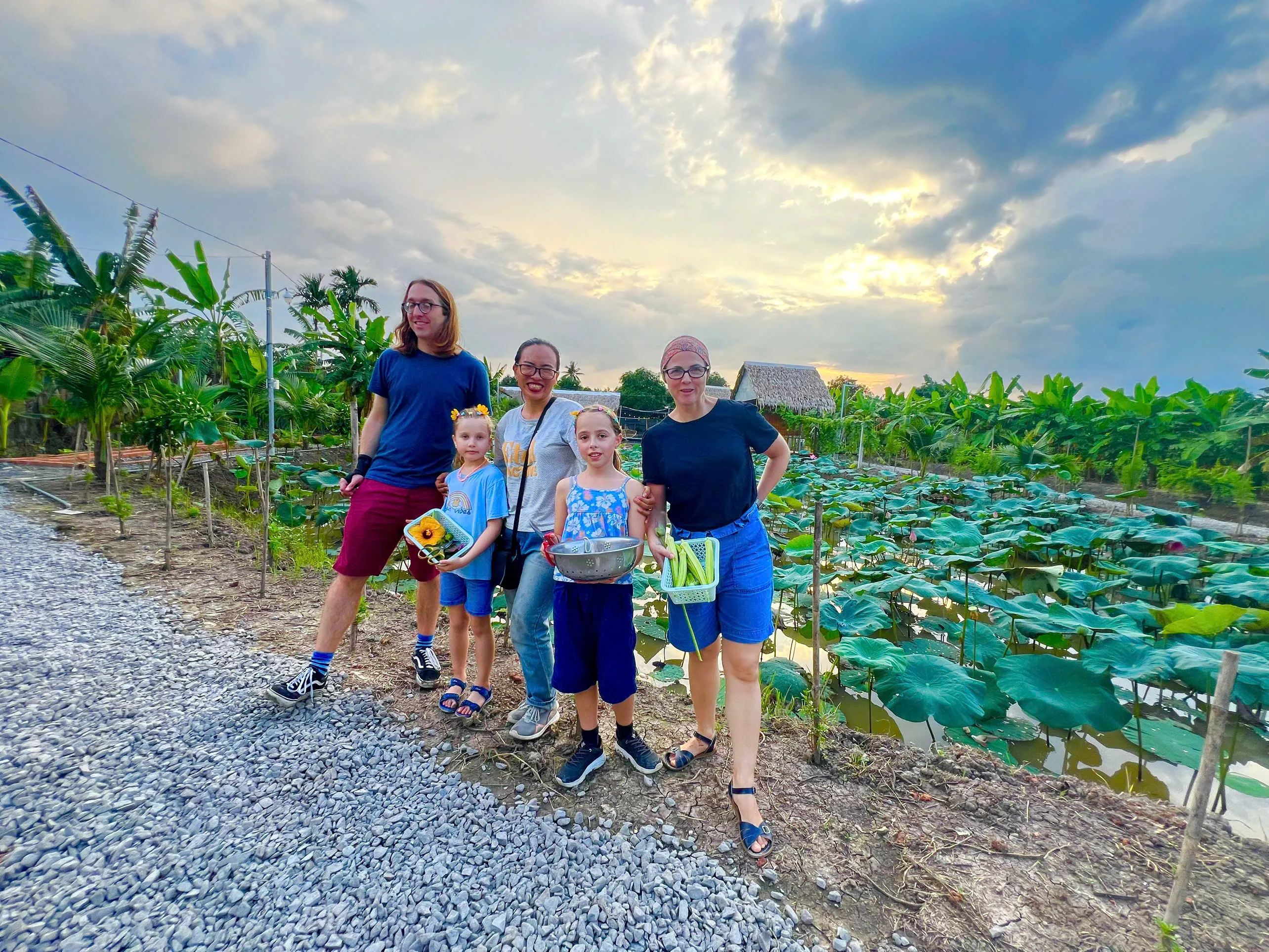 FULL-DAY MEKONG COUNTRYSIDE DISCOVERY TOUR